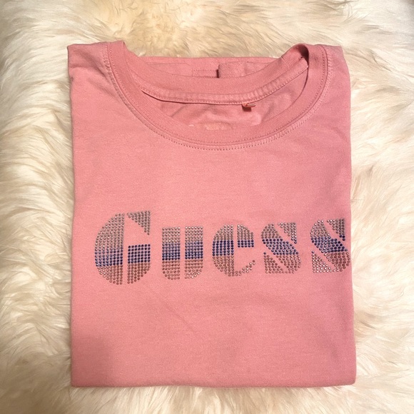 Guess pink T shirt XS/S (Bust 32’ length 21’ shoulder 14’) - Picture 6 of 6